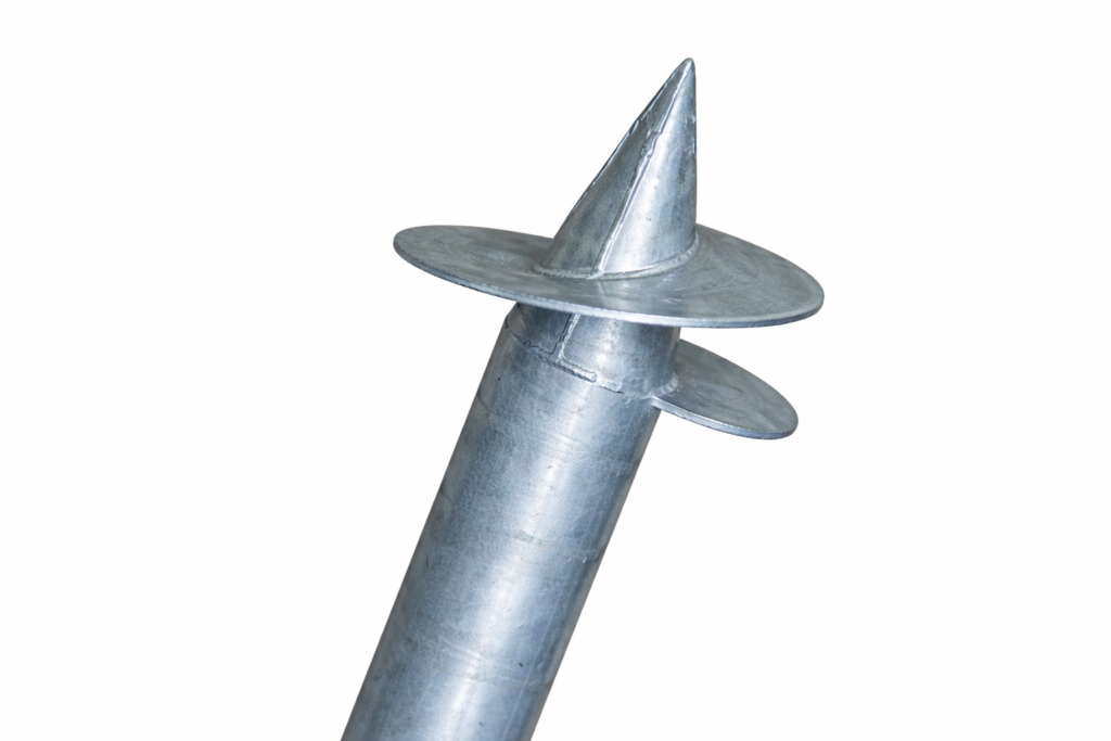 Оцинкованная винтовая свая 57х2000